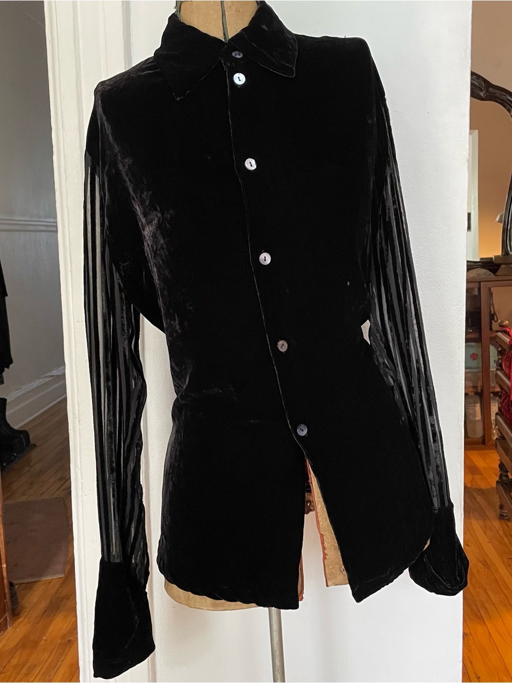 SILK BLENDS Vintage Black Velvet Button-Front top